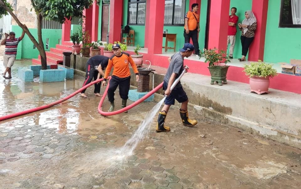 Curah Hujan Tinggi Diperkirakan Hingga Akhir Tahun, BPBD Bandar Lampung Minta Masyarakat Waspada