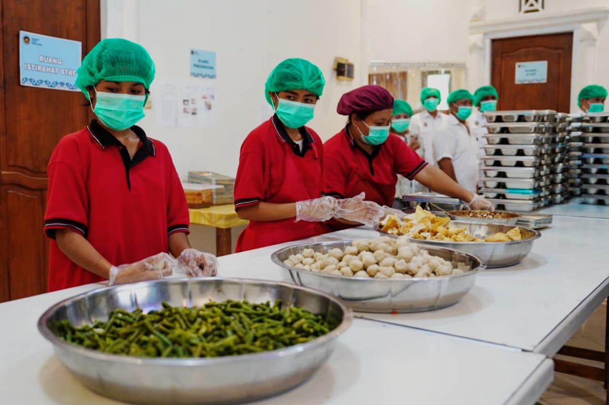 Prosedur Distribusi MBG dan Langkah SPPG Jika Terjadi Keracunan Makanan