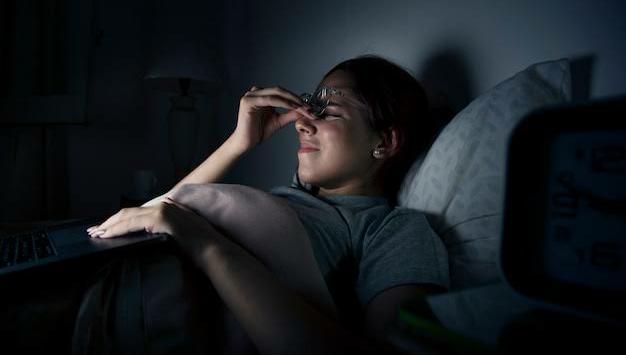 5 Tips Agar Lansia Bisa Tidur Lebih Nyenyak Pada Malam Hari