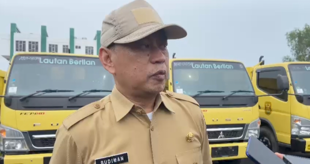 Siagakan 60 Personil untuk Keruk Sedimen hingga Lumpur  dari tumpukan Sampah, Cara DLH  Cegah Banjir