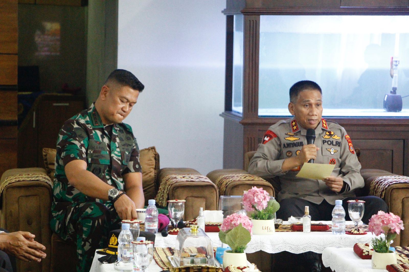 Jaga Soliditas TNI-Polri, Kapolda Lampung Silaturahmi ke Brigif 4 Marinir