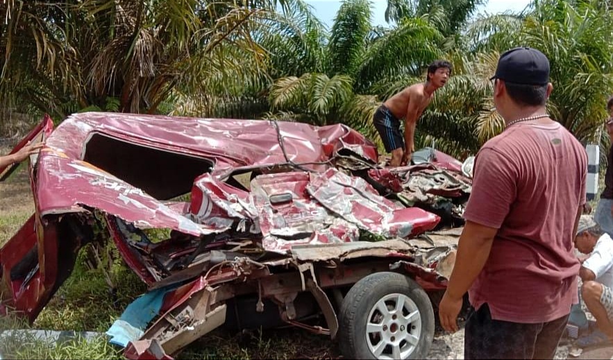 Lakalantas Maut di Jalinbar Pesisir Barat Lampung, Dua Penumpang Minibus Tewas 