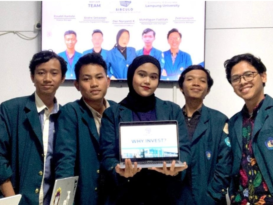 Prestasi Internasional, Tim Mahasiswa FEB Unila Juara Dua POLInnoventure Competition Dari Romania 