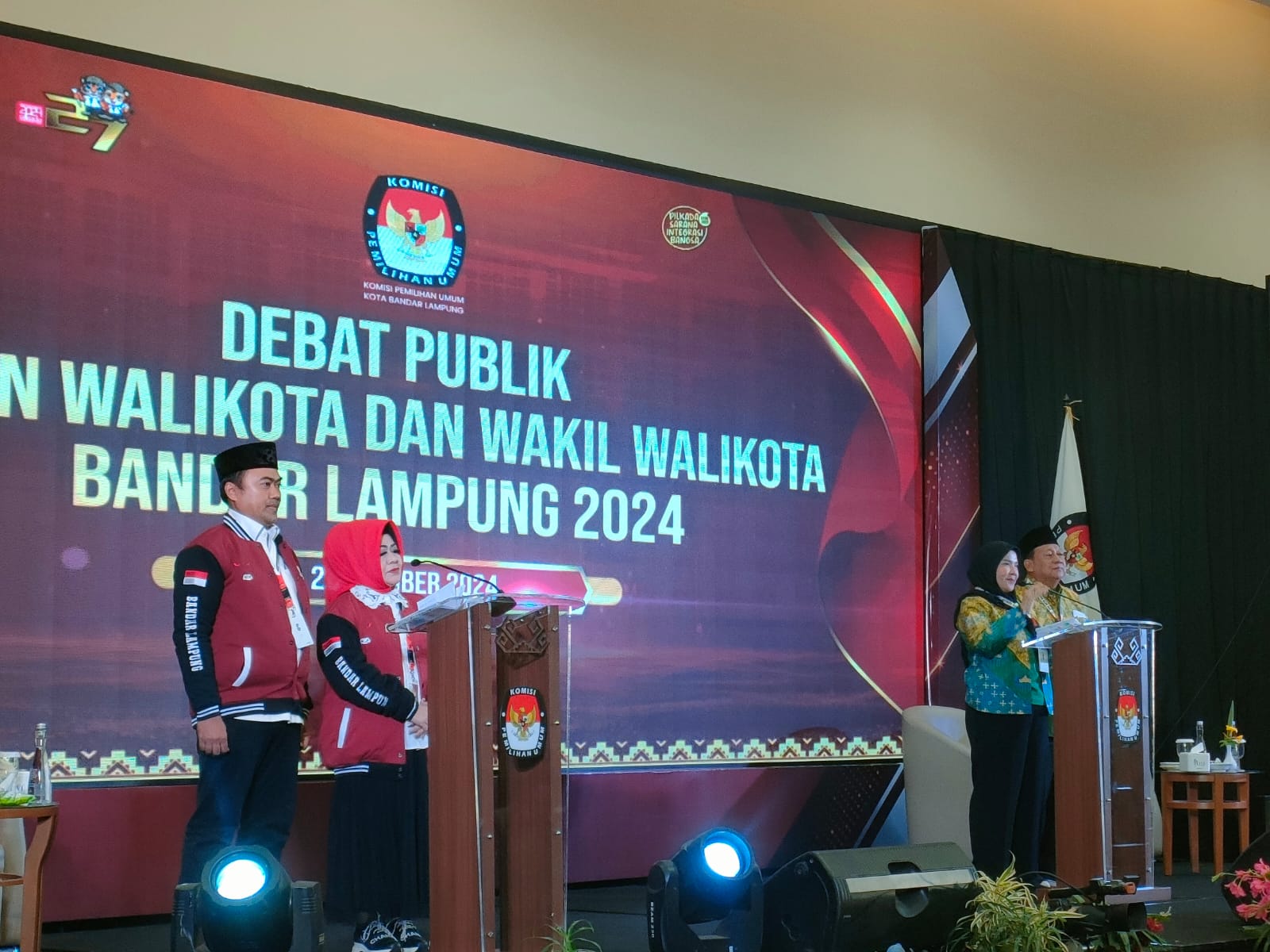 Debat Perdana Pilwakot Bandar Lampung: Reihana Ingin Realisasi APBD Sesuai Perencanaan, Eva Lanjutkan Program