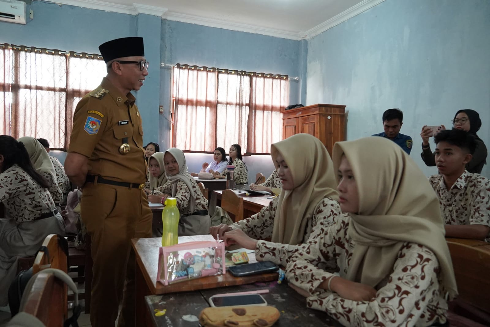 Kebijakan Pro-Rakyat Gubernur Mirza Bawa Dampak Nyata, Sektor Pendidikan Lampung Alami Deflasi 15,10 Persen