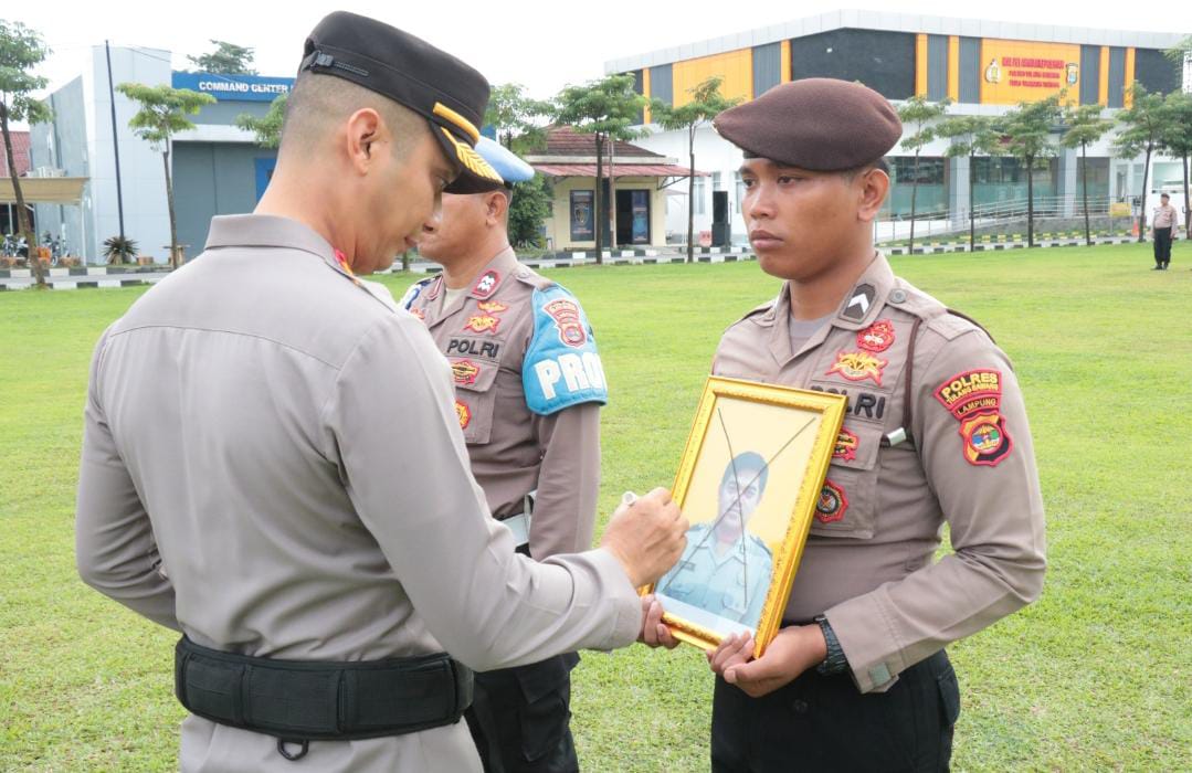 Satu Personel Polres Tulang Bawang Dipecat, 40 Lainnya Dapat Penghargaan, Begini Kata Kapolres