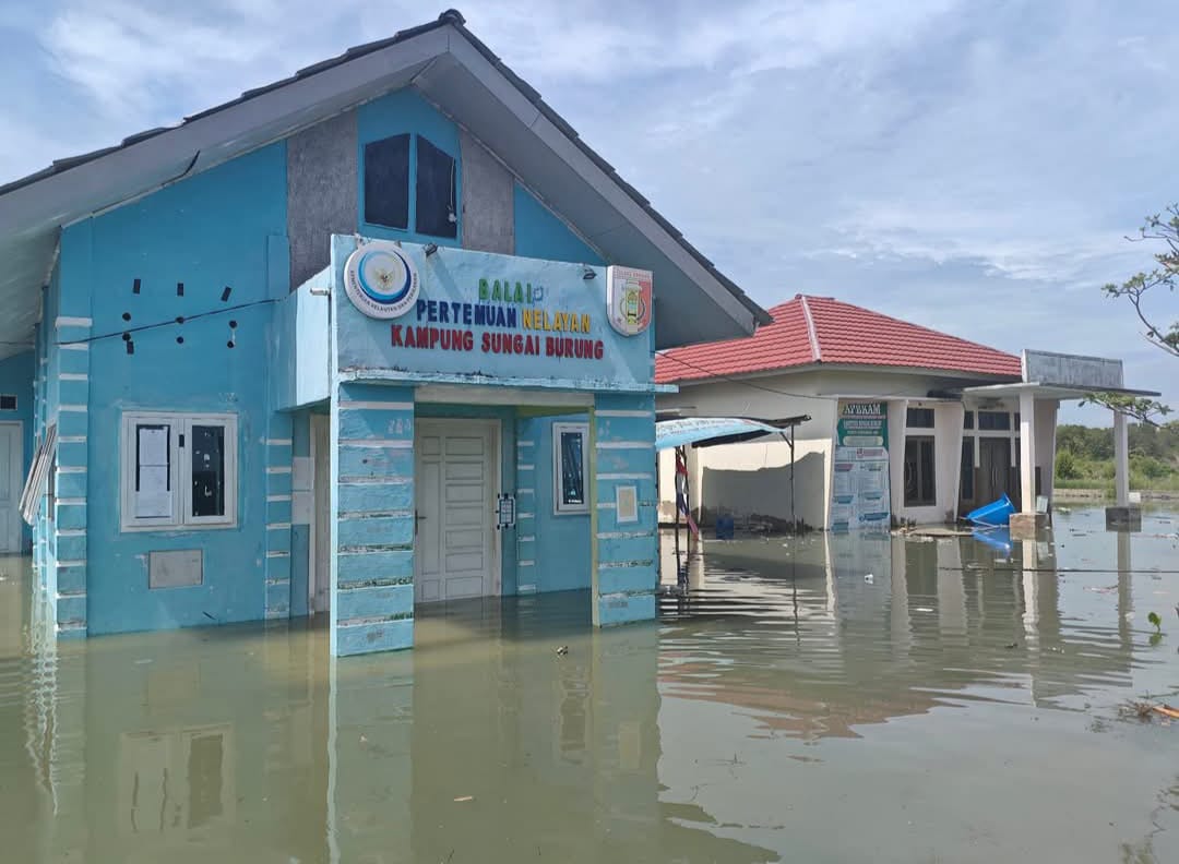 Sebabkan Banjir Rob, Tanggul Jebol di Tulang Bawang Ditambal Geobag