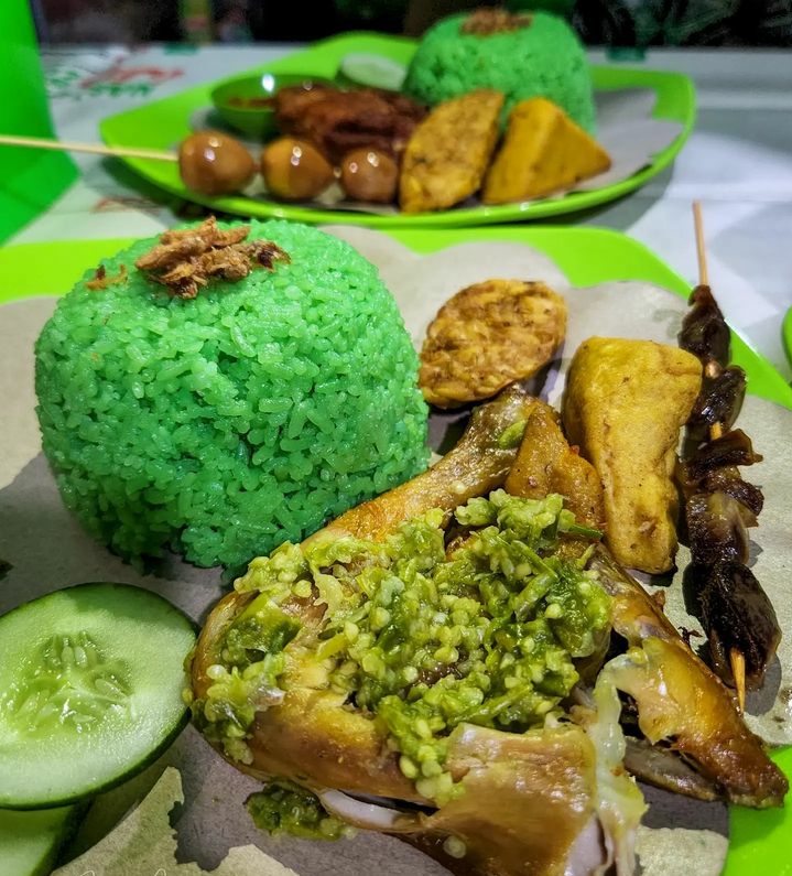 5 Rekomendasi Nasi Uduk yang Ada di Bandar Lampung, Nomor 3 Unik Banget!