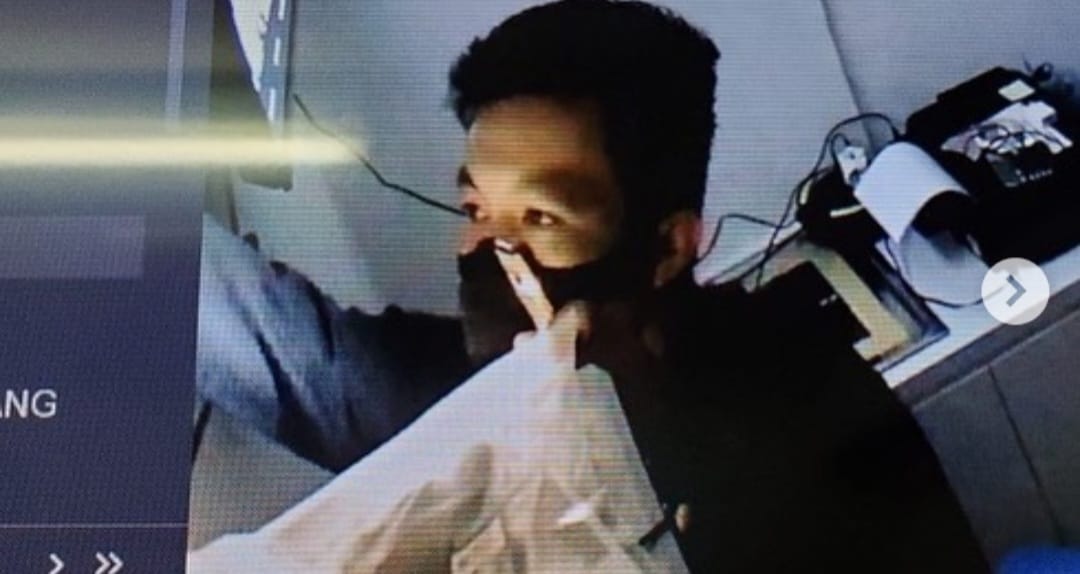 Terekam CCTV, Ini Tampang Pria Diduga Pelaku Pencurian di Toko Kue Ruben Onsu