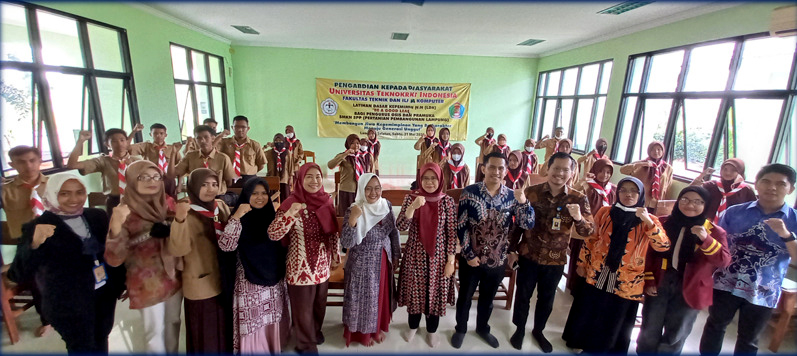 UTI Tingkatkan Kompetensi Public Speaking Bagi Pengurus OSIS DAN Pramuka SMKN SPP 