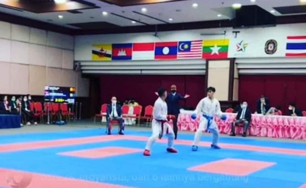 2 Karateka Lampung Raih Medali di Kejuaraan ASEAN University Games, Sontak Indonesia Raya pun Berkumandang