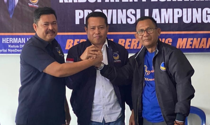 Kakak-Adik Mantan Pejabat Kompak Komitmen Besarkan Partai NasDem Pesawaran 