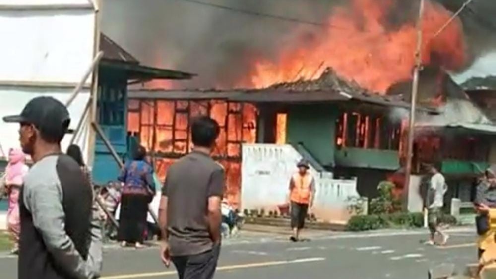 Kebakaran di Belalau, Tiga Rumah Hangus 