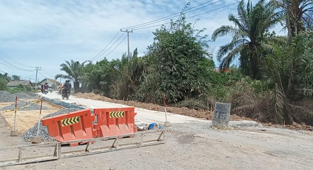 Dishub Mesuji Terapkan Rekayasa Lalu Lintas di Jalan Brabasan Akibat Perbaikan Jalan