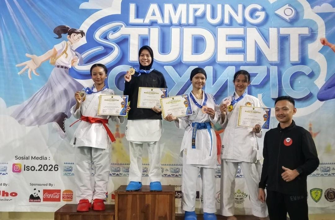 Atlet UKM Karate Unila Raih Medali Perunggu pada Lampung Student Olympic