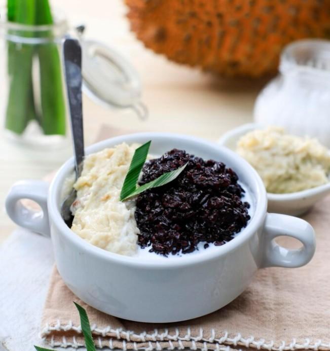 Deretan Resep Bubur Ketan Hitam Yang Simple, Takjil Favorit Keluarga!
