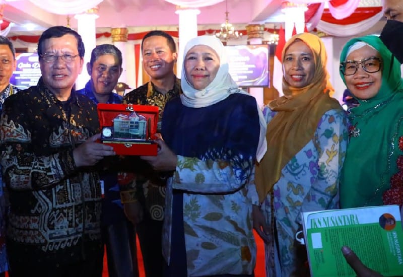 Bertemu Gubernur Jawa Timur, Rektor UTI Sampaikan Peran Perguruan Tinggi dalam Kedaulatan Pangan