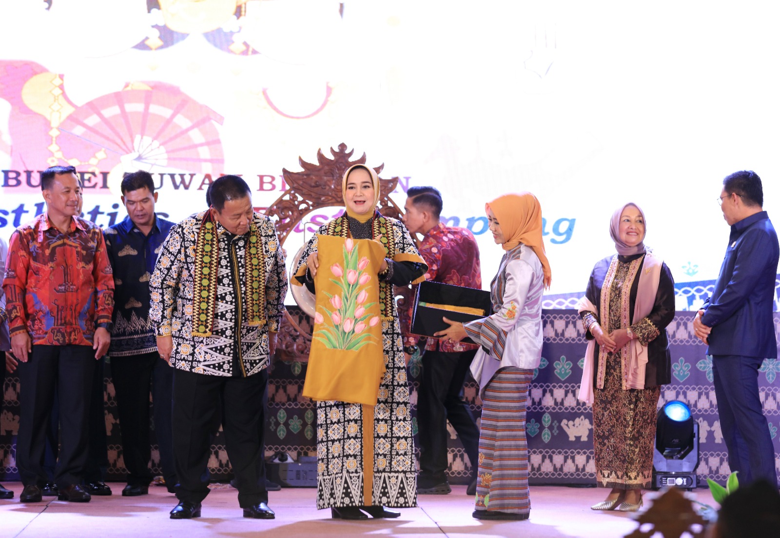 Pemprov Lampung Komitmen Terus Dukung dan Fasilitasi Pengrajin Ekonomi Kreatif