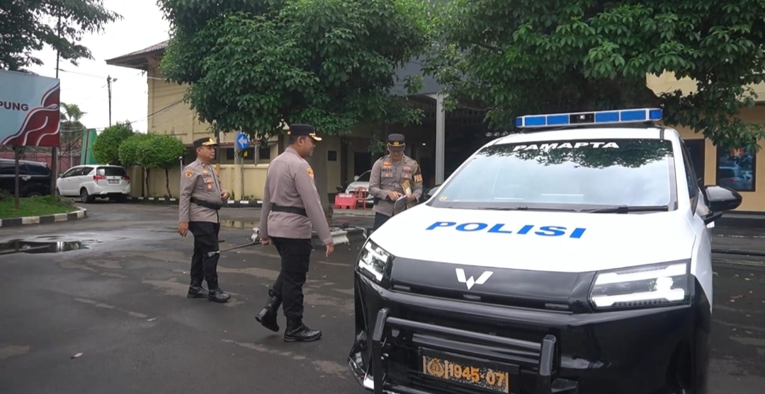 Mobil Listrik Wuling Darion dan Drone Polresta Bandar Lampung Berbasis Almatsus Mutakhir Dan Ramah Lingkungan 