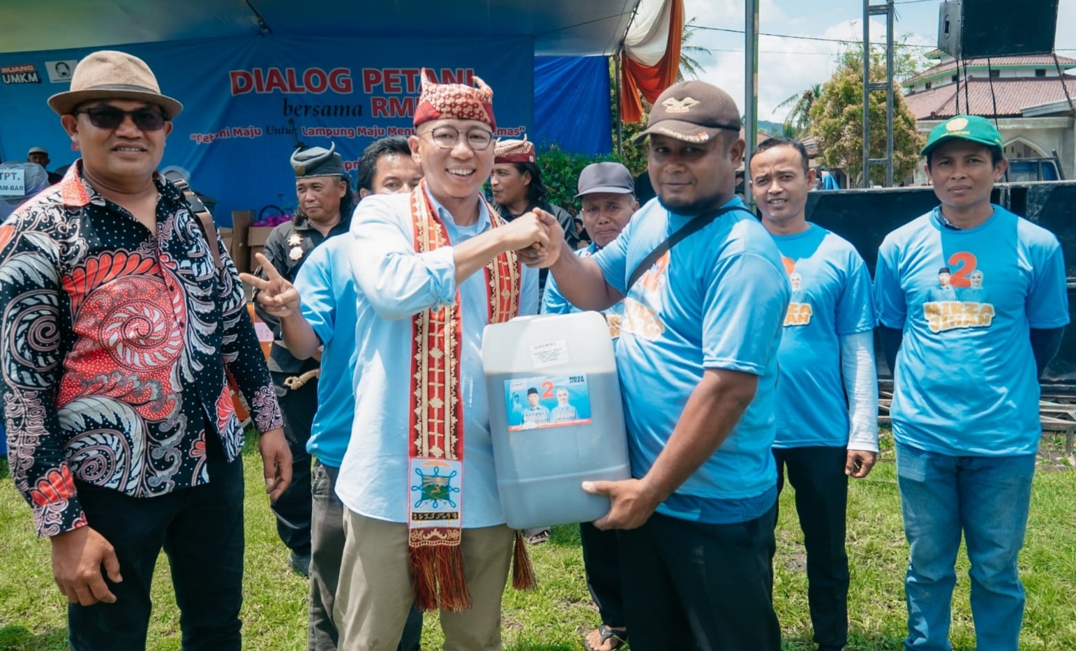 Kunjungan ke Suoh, Rahmat Mirzani Djausal Tegaskan Komitmen Bangun Lampung Dari Desa 