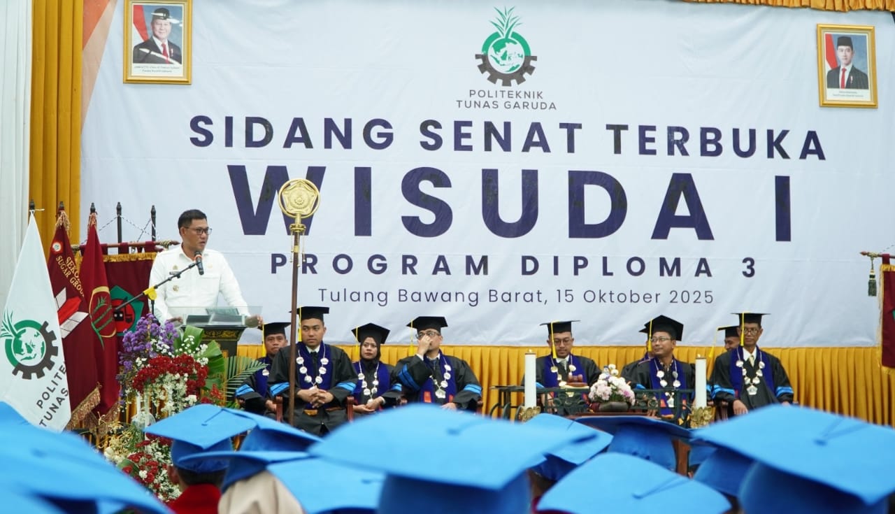 Wakil Bupati Nadirsyah Hadiri Wisuda Perdana Politeknik Tunas Garuda Tubaba