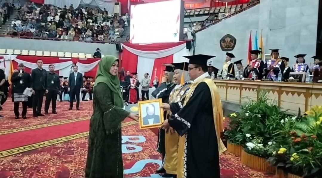 Haru, Ibunda Wakili Wisuda Mahasiswi Fakultas Kedokteran Universitas Lampung yang Meninggal 