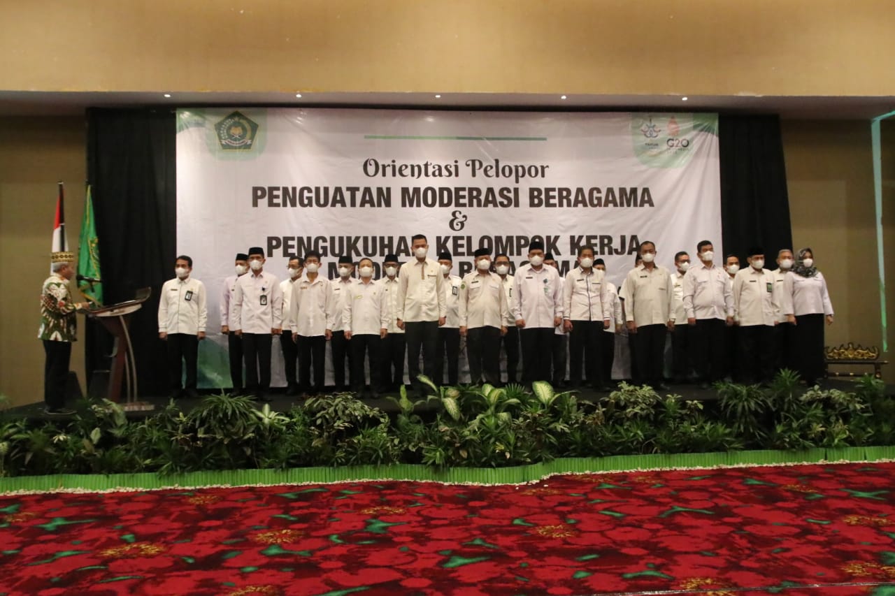 Sekjen Kemenag RI Kukuhkan Pokja Moderasi Beragama Provinsi Lampung