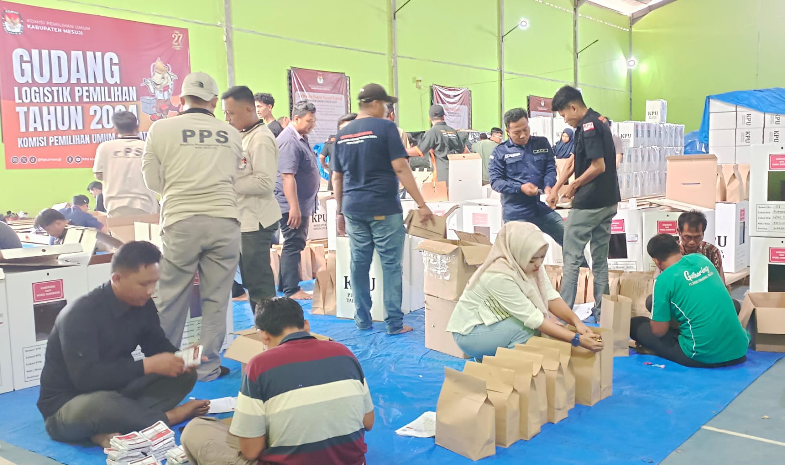 KPU Mesuji Lampung Kemas Logistik Pilkada