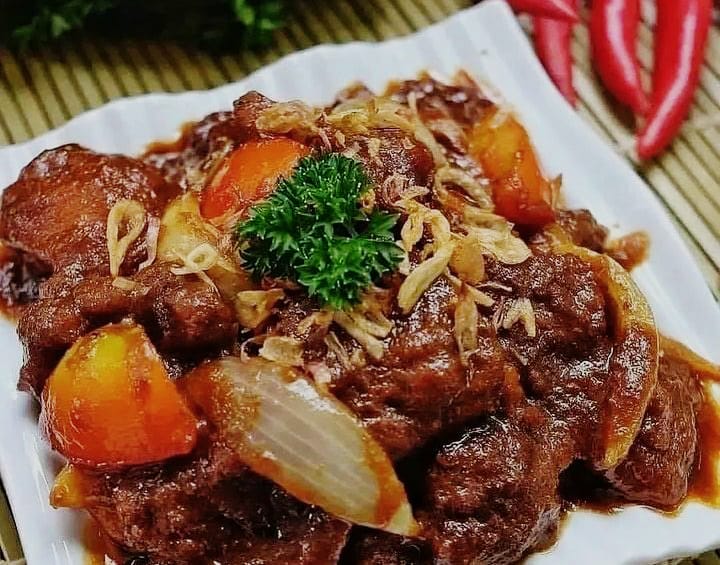 Dijamin Maknyusss! Resep Sederhana Masak Semur Daging Sapi Kecap