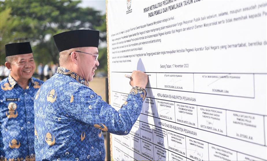 Tanda Tangan Ikrar, ASN Pesawaran Lampung Sepakat Jaga Netralitas Dalam Pemilu 2024