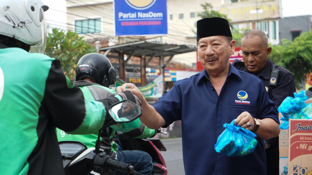 NasDem 'Tabur' 20 Ribu Karung Beras se Lampung