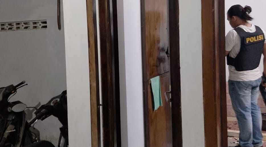 Geger ! Pasutri Ditemukan Tewas Bersimbah di Dalam Rumah
