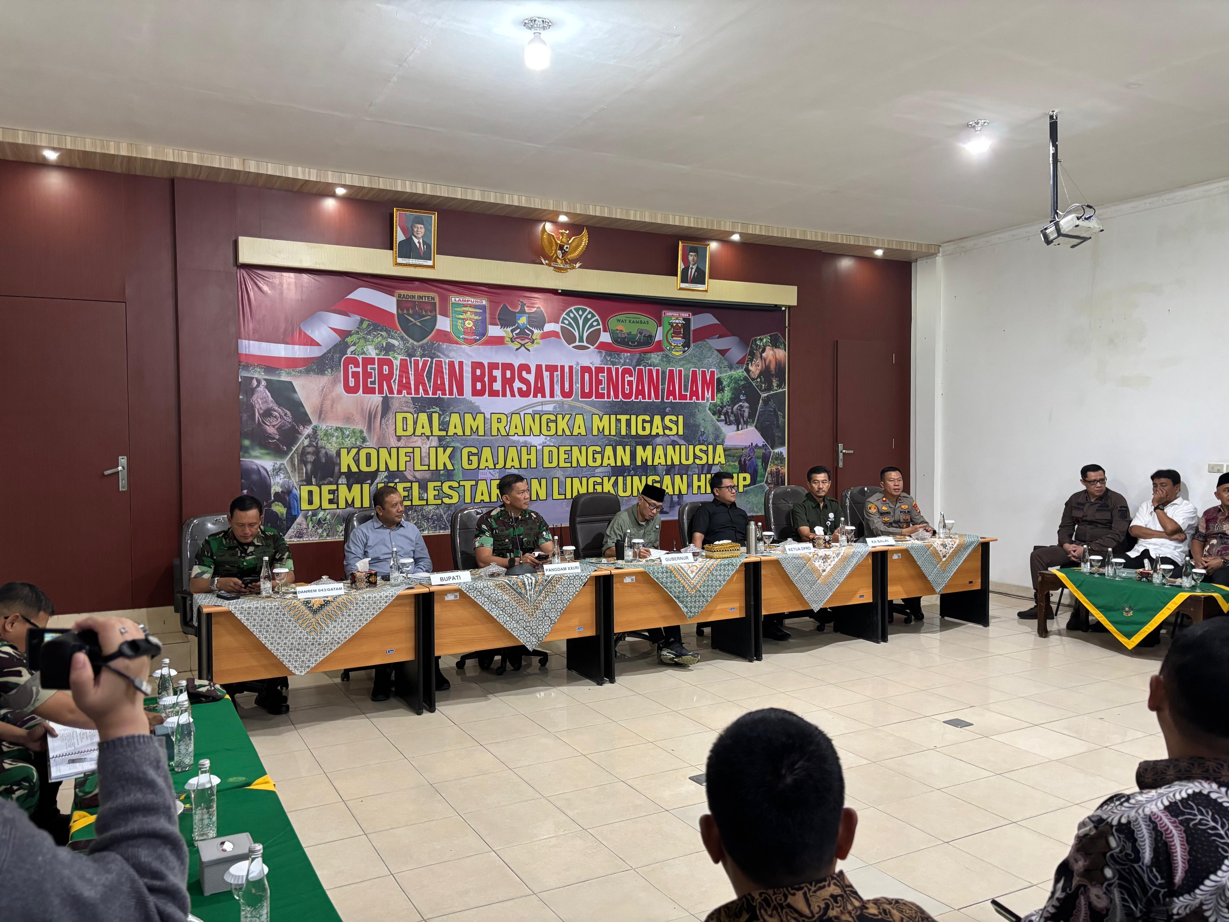 Gubernur Mirza Tegaskan Solusi Permanen Atasi Konflik Gajah-Manusia di Way Kambas