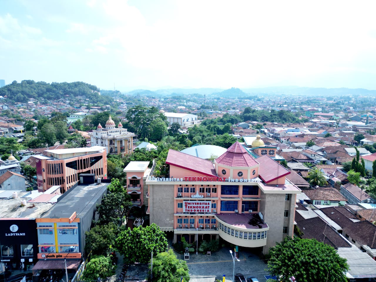 Universitas Teknokrat Indonesia Masuk 15 Besar Perguruan Tinggi Terbaik Nasional Versi AD Scientific Index 202