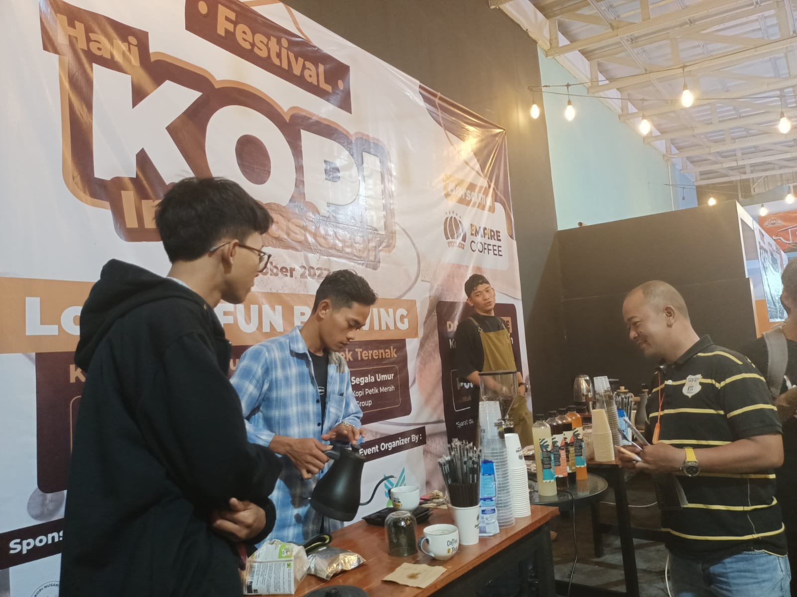 Meriahkan Hari Kopi Internasional, Empire Coffee Lampung Sukses Gelar Lomba Fun Brewing