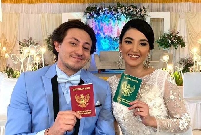 Heboh! Tsania Marwa Posting Pamer Buku Nikah Hingga Buat Asma Nadia dan Netizen Terkecoh