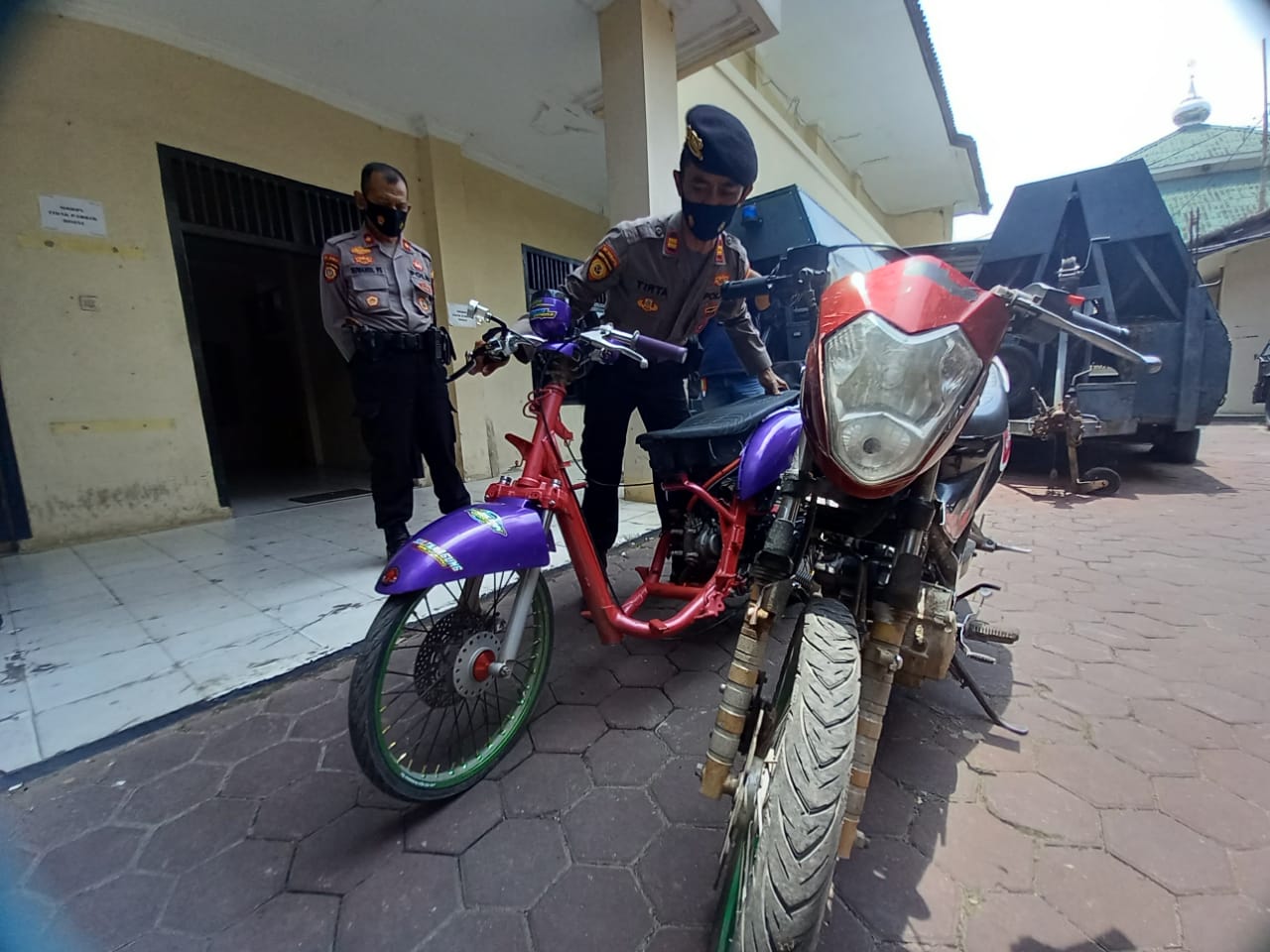 Balap Liar Sambil Live TikTok, 40 Remaja Dibubarkan Polisi, Dua Motor Diamankan