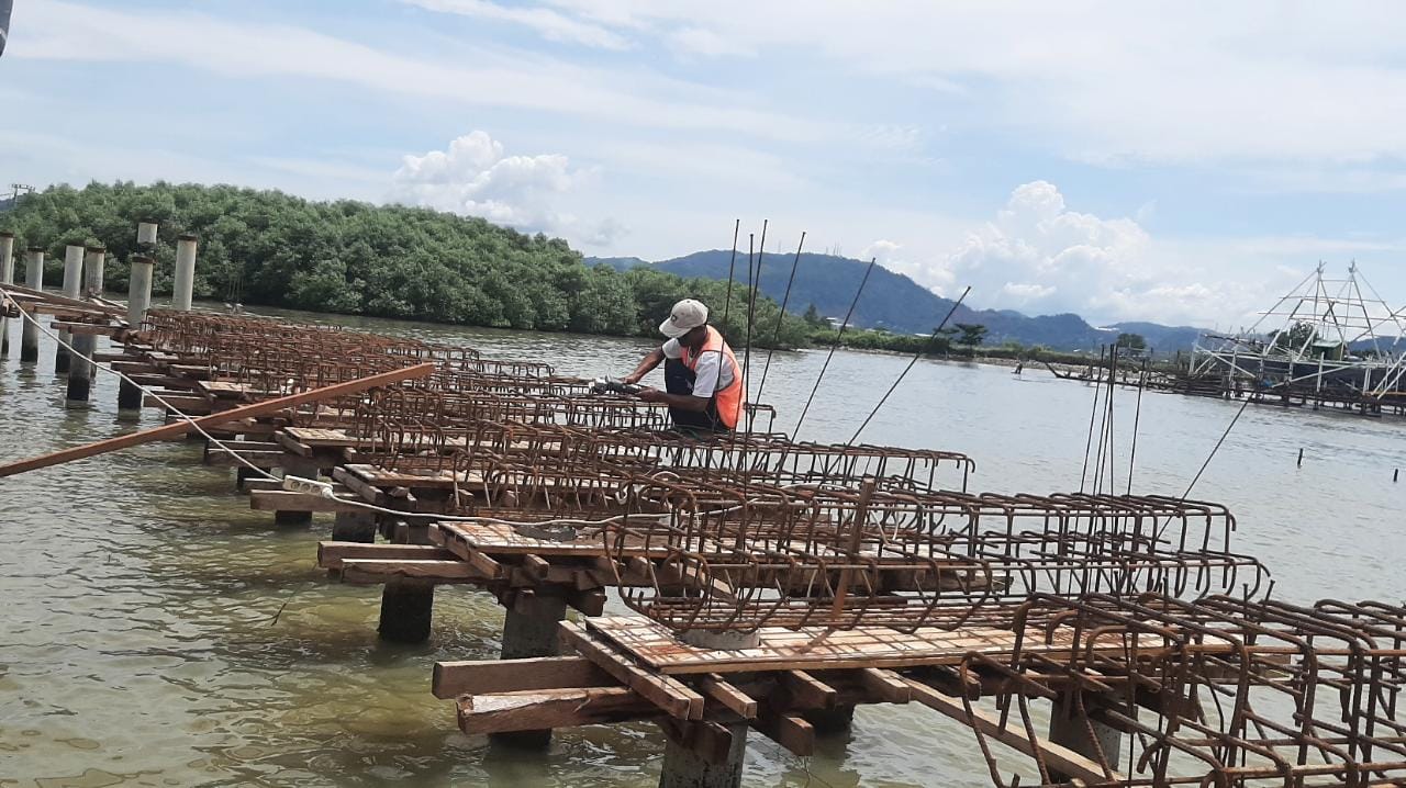 Rehab Tahap II Jembatan Pulau Pasaran Mulai Dikerjakan, Kadis PU: Rekanan Harus Kerja Tepat Waktu!