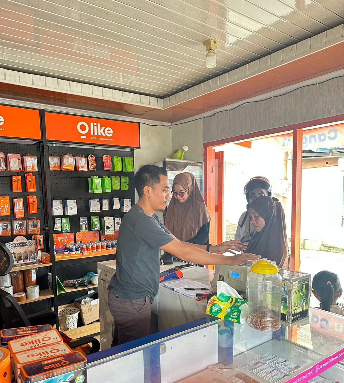 AgenBRILink Jadi Jalan Pemuda Ini Kembangkan Usaha hingga Ciptakan Lapangan Kerja di Kolaka