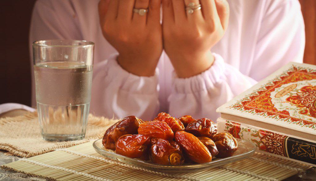 10 Menit Sebelum Adzan Maghrib, Amalan Ini Sering Dilupakan Padahal Paling Dicari Pahalanya