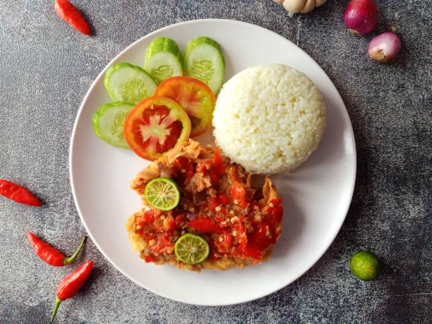 5 Rekomendasi Kedai Ayam Geprek Terenak dan Terkenal di Bandar Lampung, No.1 Favorit Banget!