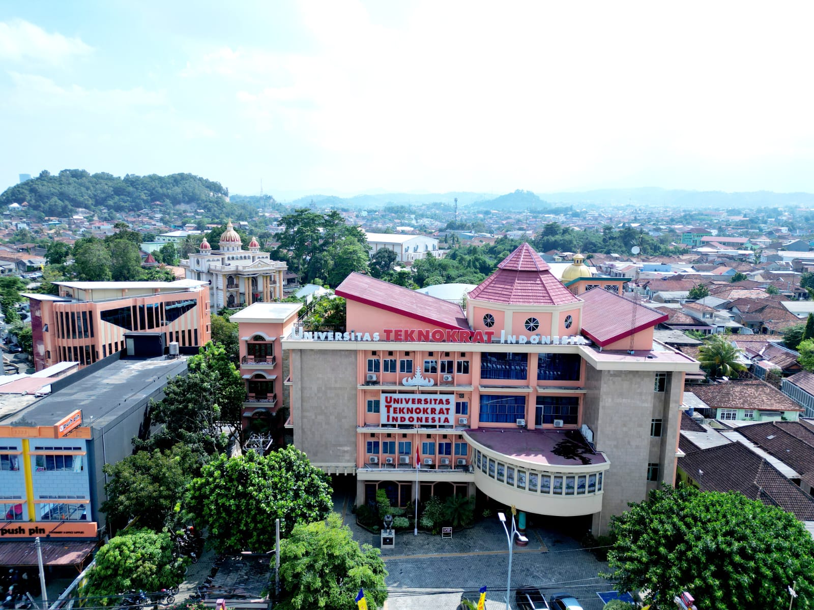 Universitas Teknokrat Indonesia Masuk Jajaran PTS Terbaik ASEAN, Unggul di Bidang Internasionalisasi