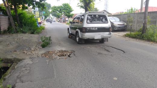Rp 10 Miliar Digelontor untuk Perbaiki Jalan Rusak di Bandar Lampung