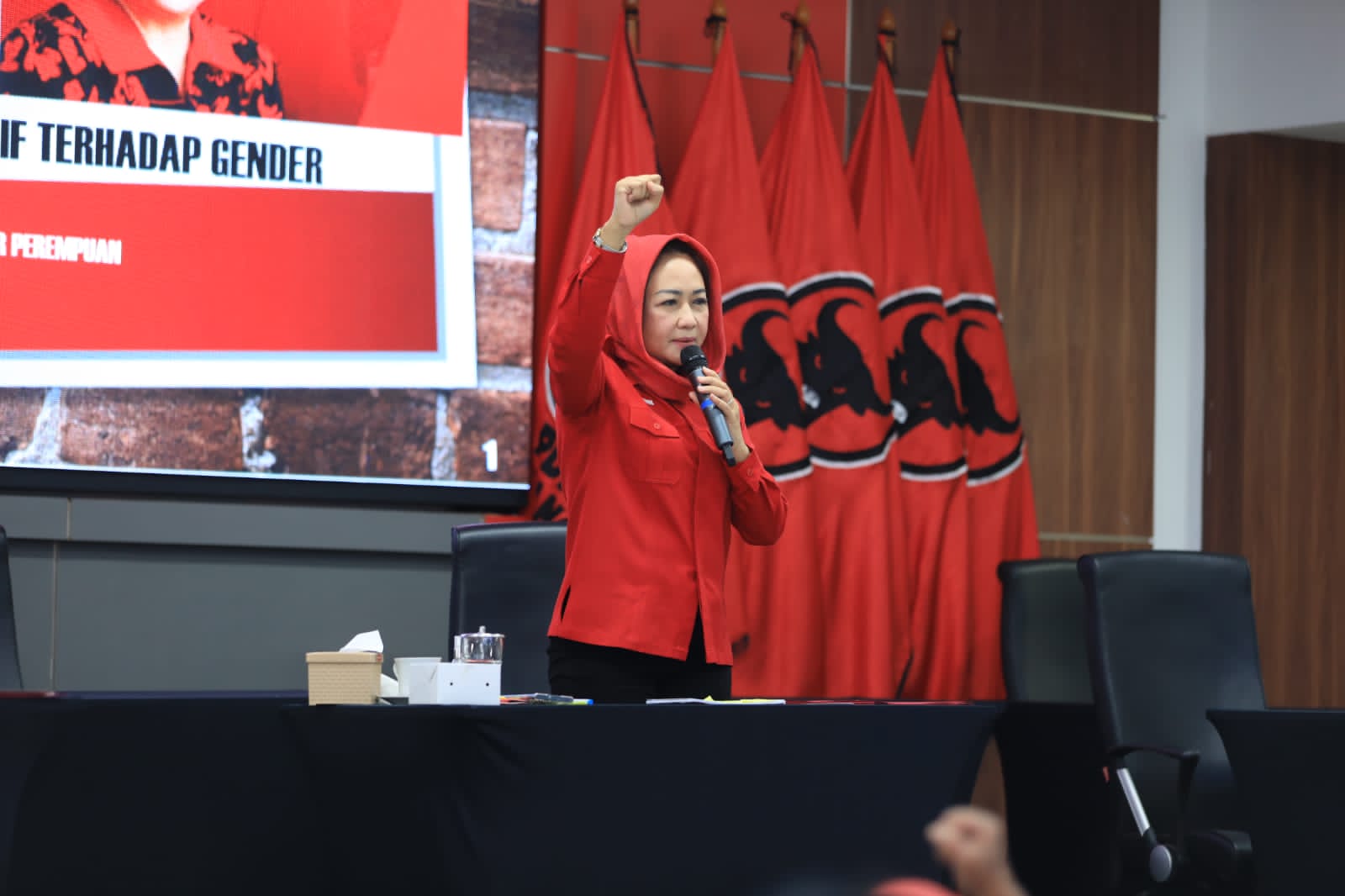 Satu-Satunya Kada, Winarti Jadi Narasumber Pendidikan Kader Perempuan PDIP Bersama Tri Rismaharini