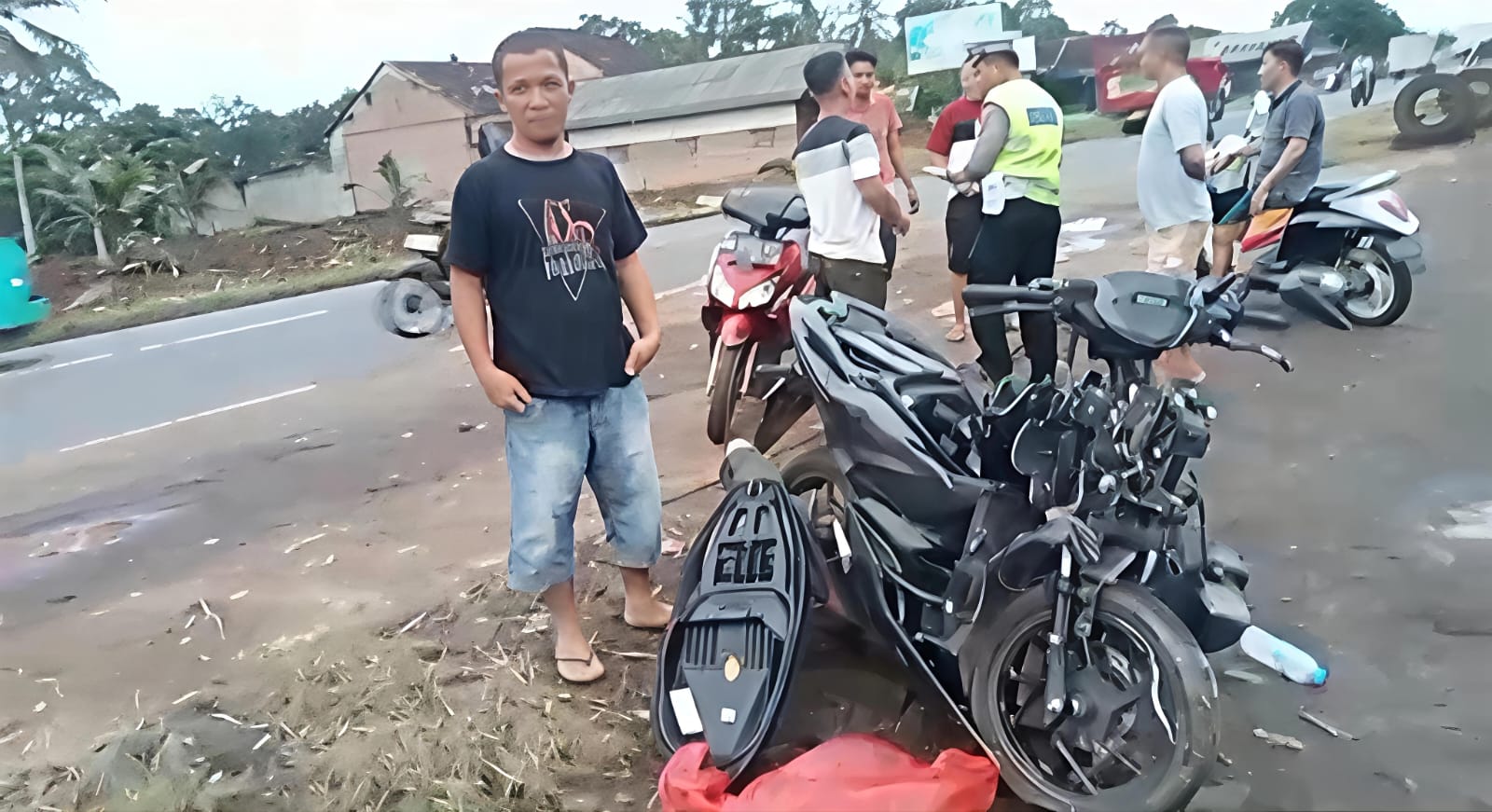 Hantam Truk Putar Balik di Jalan Lintas Timur, Pengendara Vario Kritis Alami Luka Parah di Kepala dan Kaki