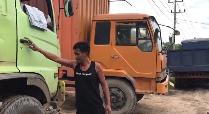 Antrean Solar Kian Parah, Sopir Truk Curiga Pengecor Ilegal Jadi Biang Kerok