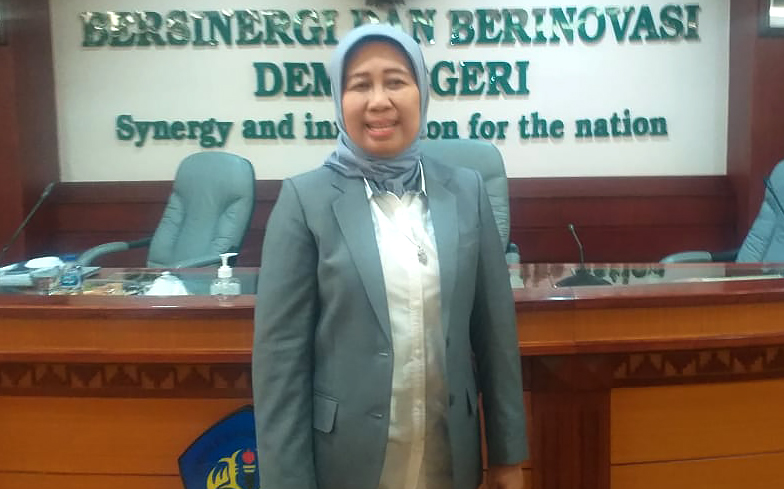 Make  History! Prof. Lusmeilia Afriani, the University's First Female Chancellor at the University of Lampung