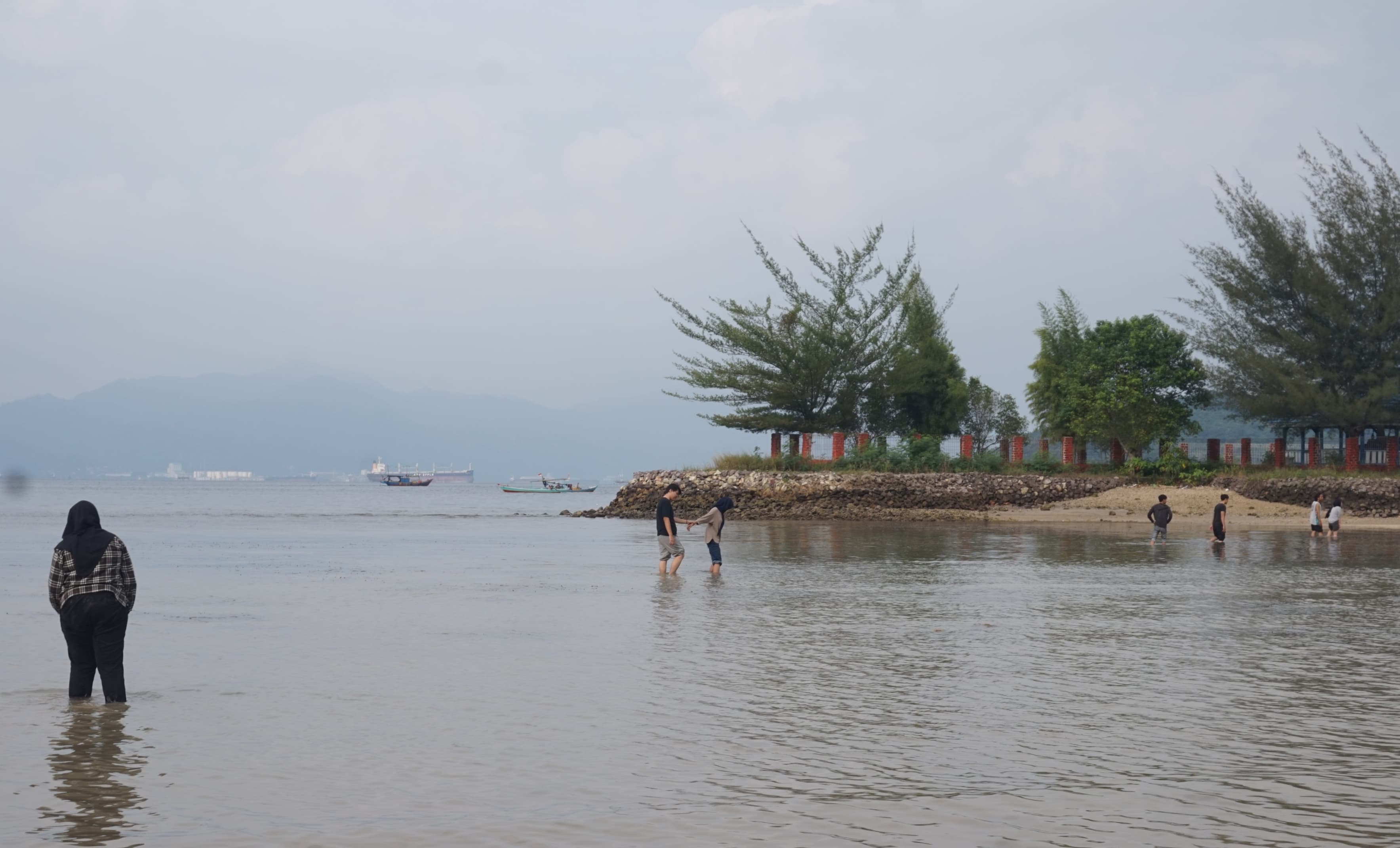 Yuk Intip Pesona Pantai Kelapa Kunjir, Sangat Cocok untuk Family Gathering hingga Outbond