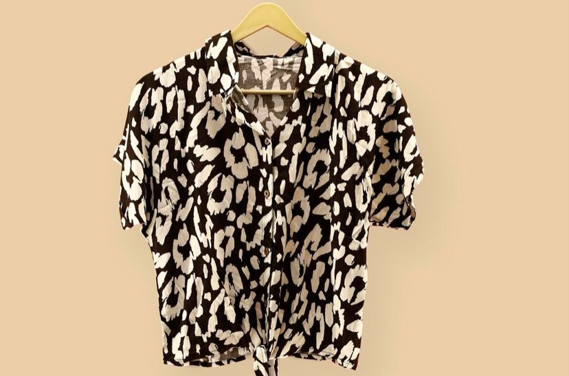 Rekomendasi Kemeja Wanita Motif Unik dari Brand Lokal yang Lagi Hits