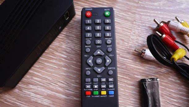 Remote Set Top Box Rusak? Tenang Perbaiki Pakai Cara Ini